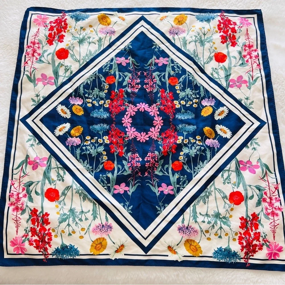 Floral Print Square Scarf – 21”x21” – Blue & Cream Botanical Pattern